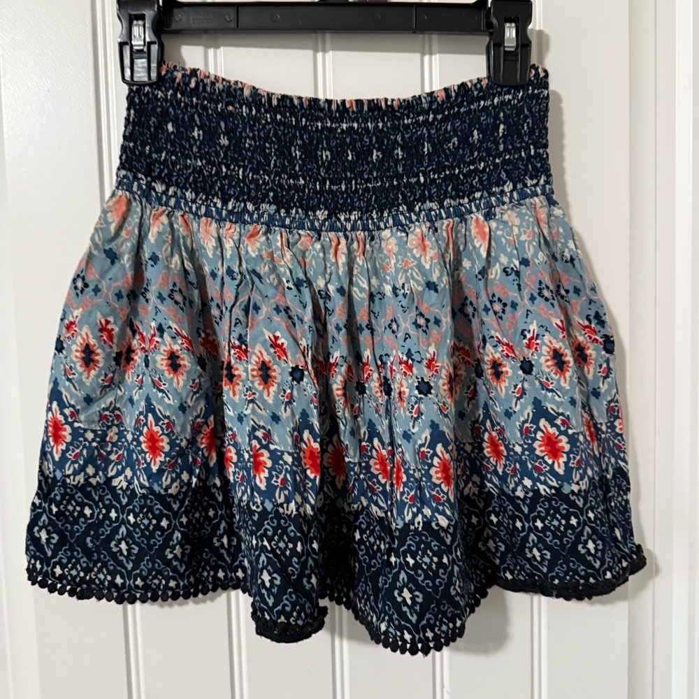 Hollister floral mini skirt